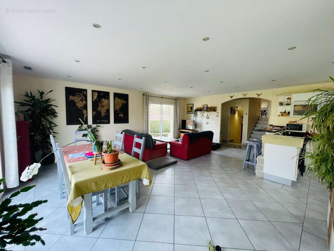 Maison 125 m² à Tersanne  - photo 5