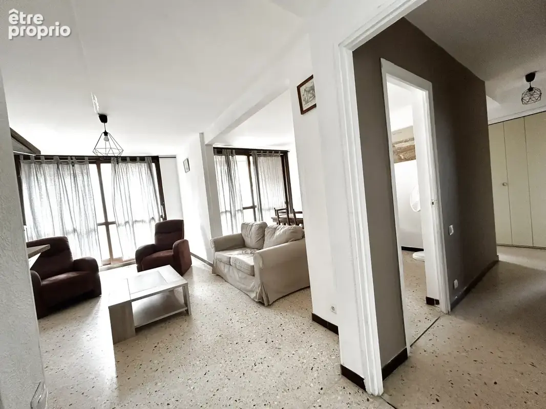 À Balaruc-Les-Bains, grand appartement avec balcon à vendre - photo 10