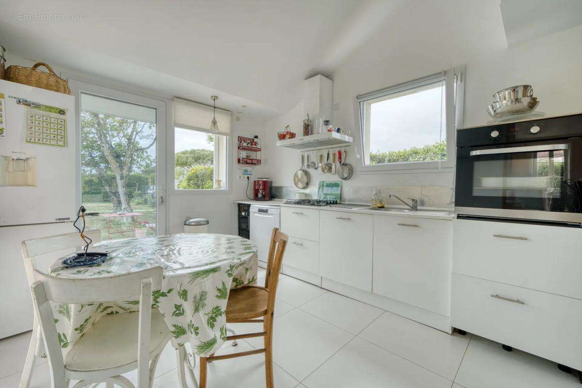 Maison à PORT-DES-BARQUES