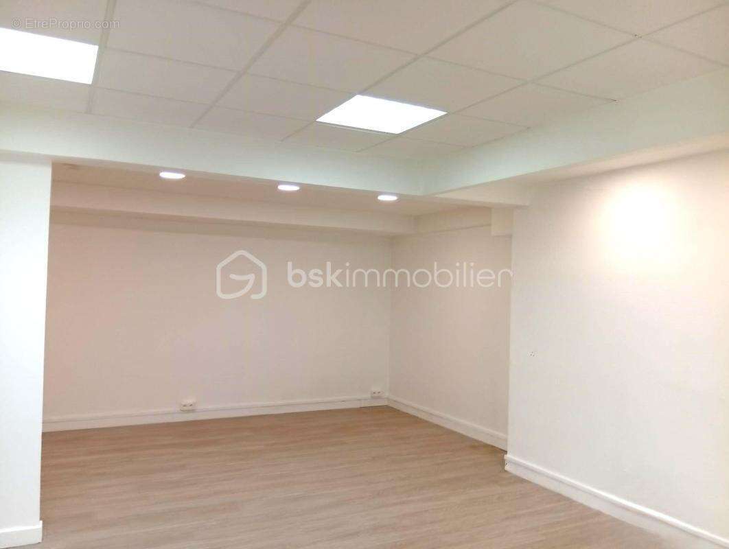 Commerce à EPINAY-SUR-SEINE