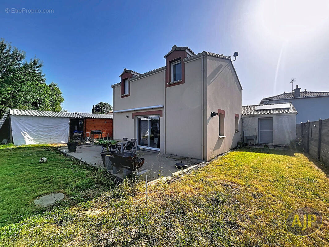 Maison à LE LOROUX-BOTTEREAU