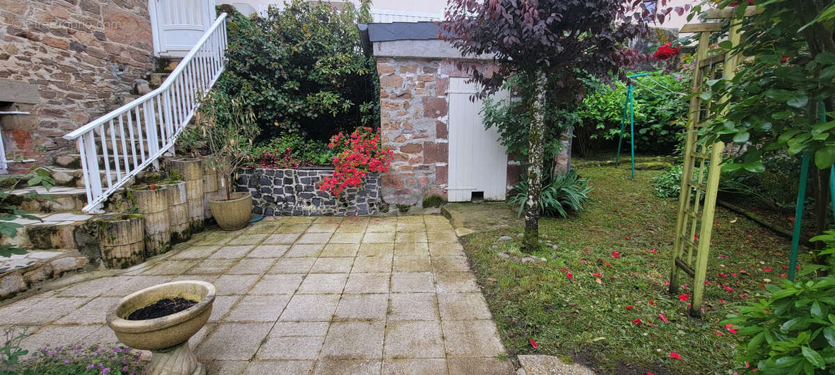 Maison à BEYNAT