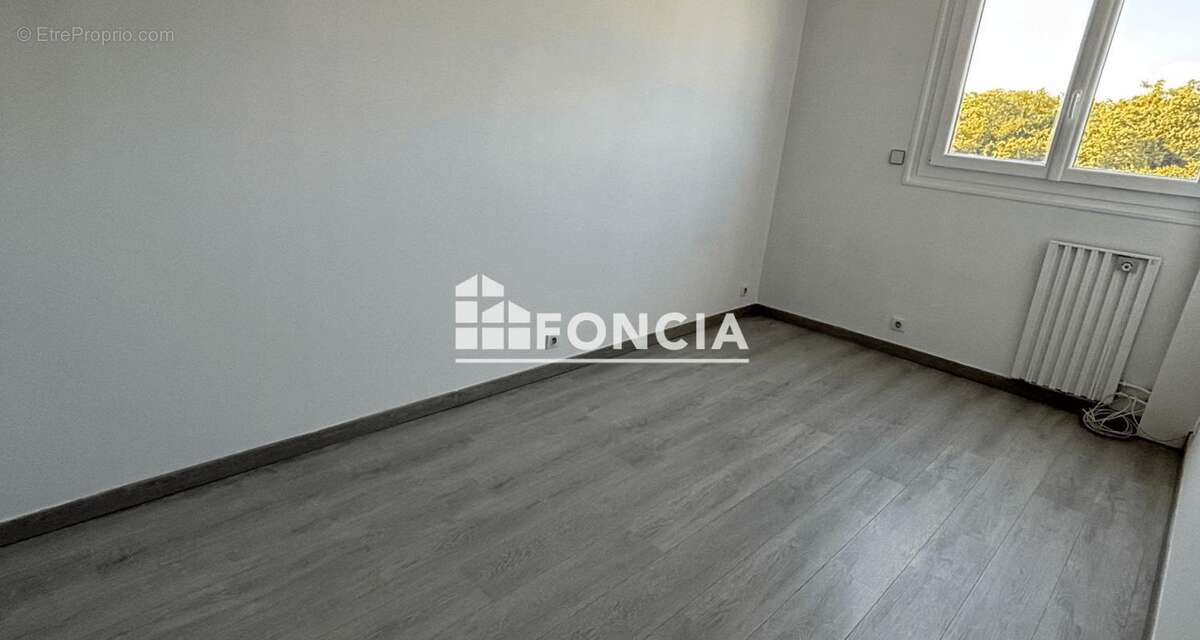 Appartement à CHILLY-MAZARIN