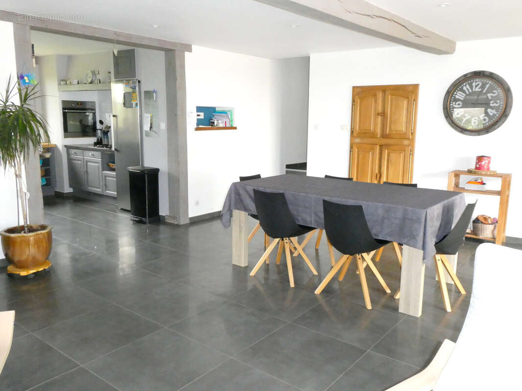 Maison à SAINT-LAURENT-DE-CHAMOUSSET