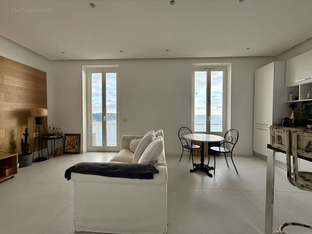 Appartement à ROQUEBRUNE-CAP-MARTIN