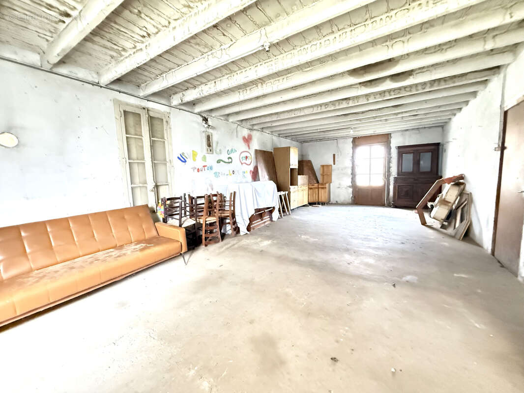 Maison à CHATEAUNEUF-DE-GALAURE