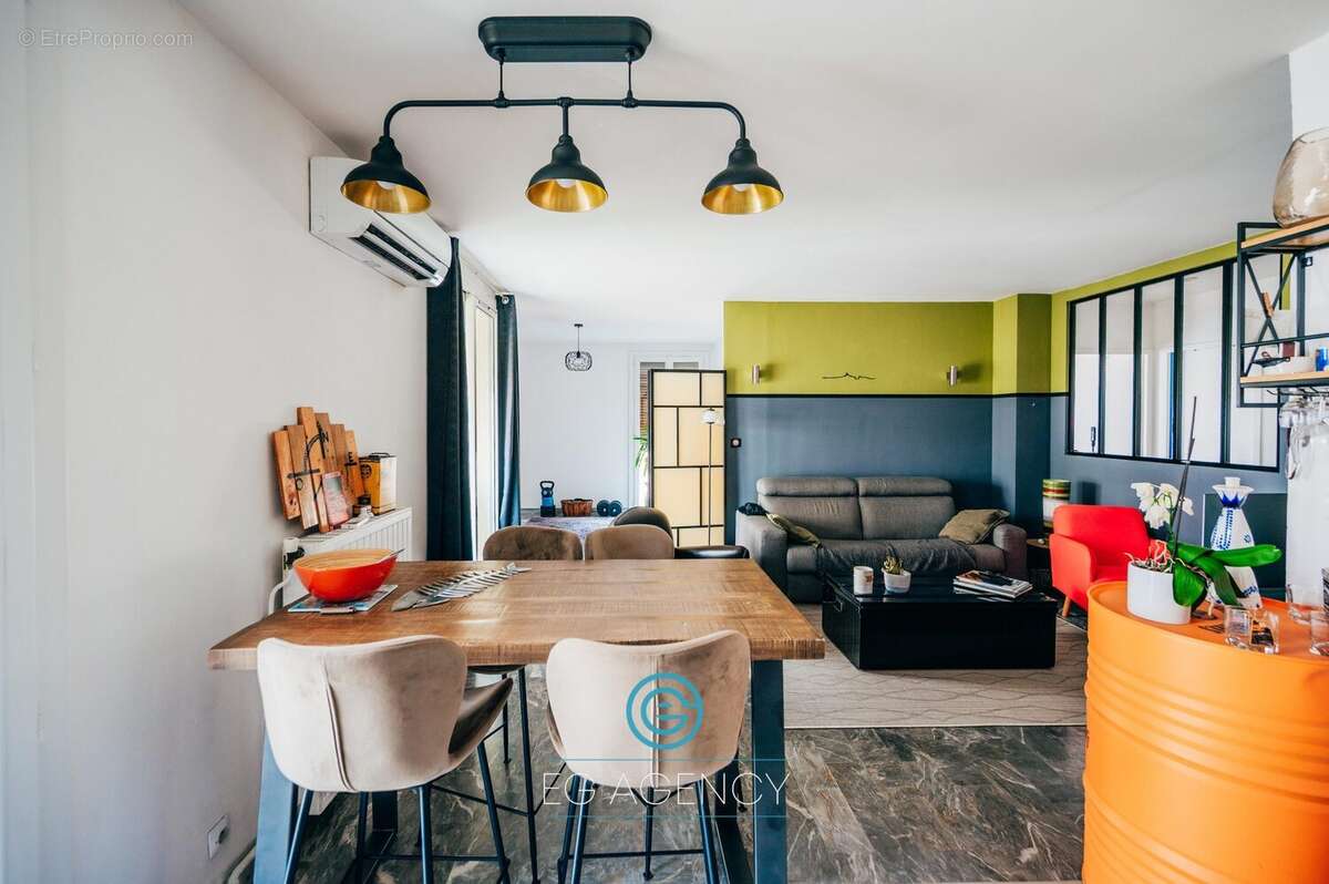 Appartement 73 m² à Marseille-8e  - photo 3