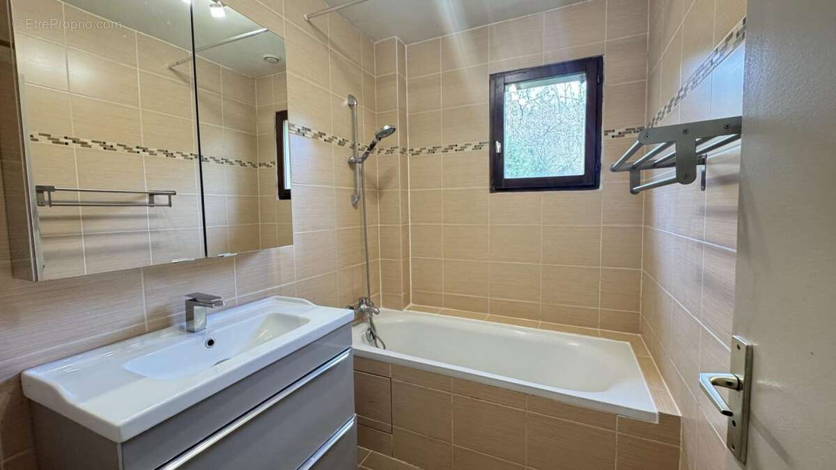 Maison à MONT-SAINT-AIGNAN