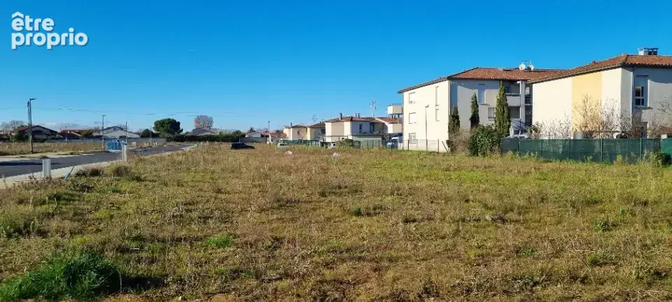 Photo Terrain à Roquettes au prix de 113 000€