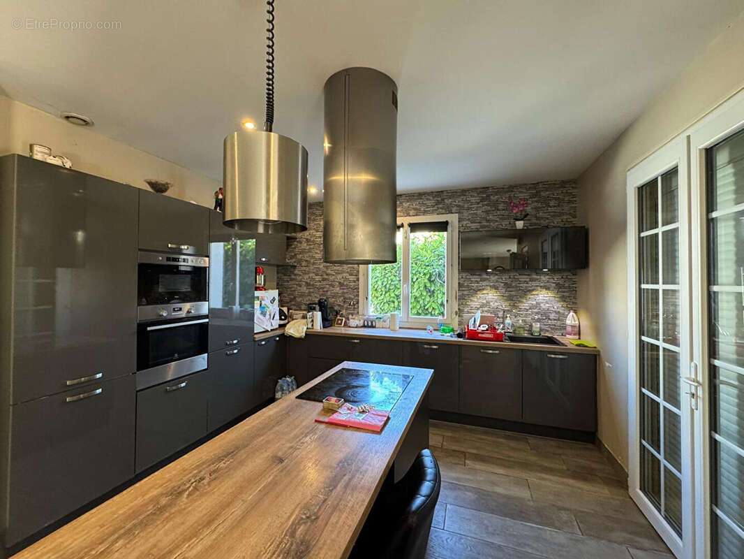 Maison à SAINT-SYLVESTRE-SUR-LOT