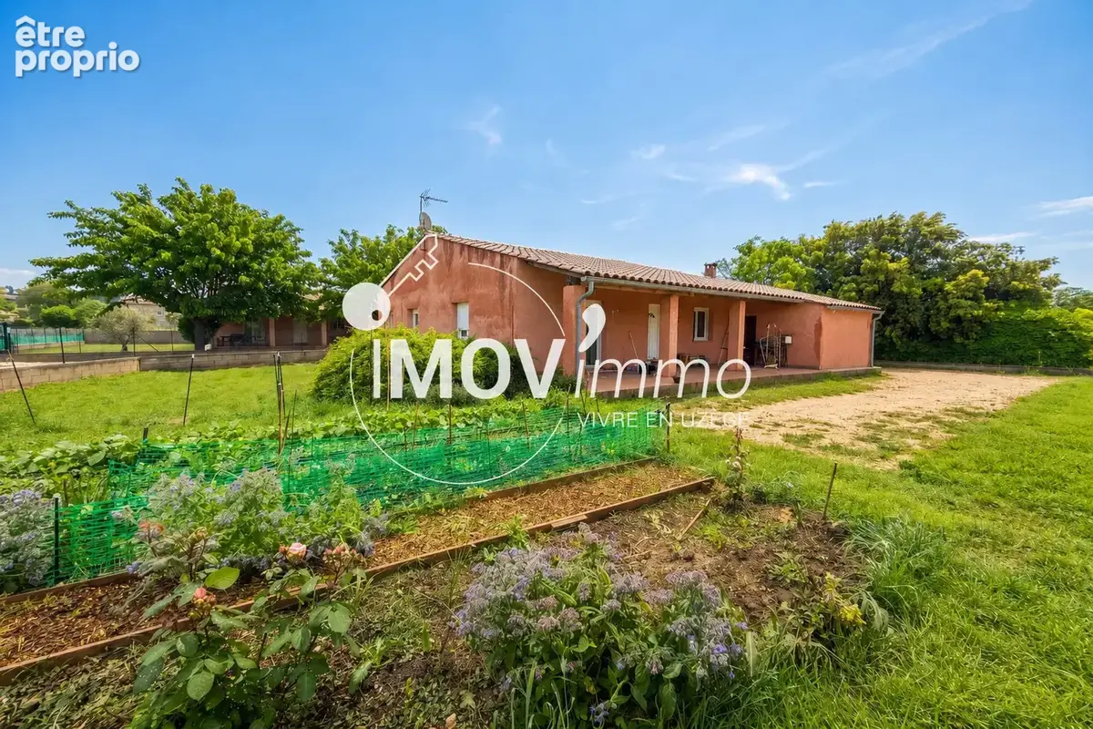 Photo Maison à Saint-Quentin-La-Poterie au prix de 329 000€