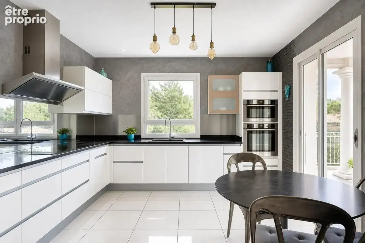 Charmante maison avec piscine à Saint-Laurent-de-Mure - photo 4