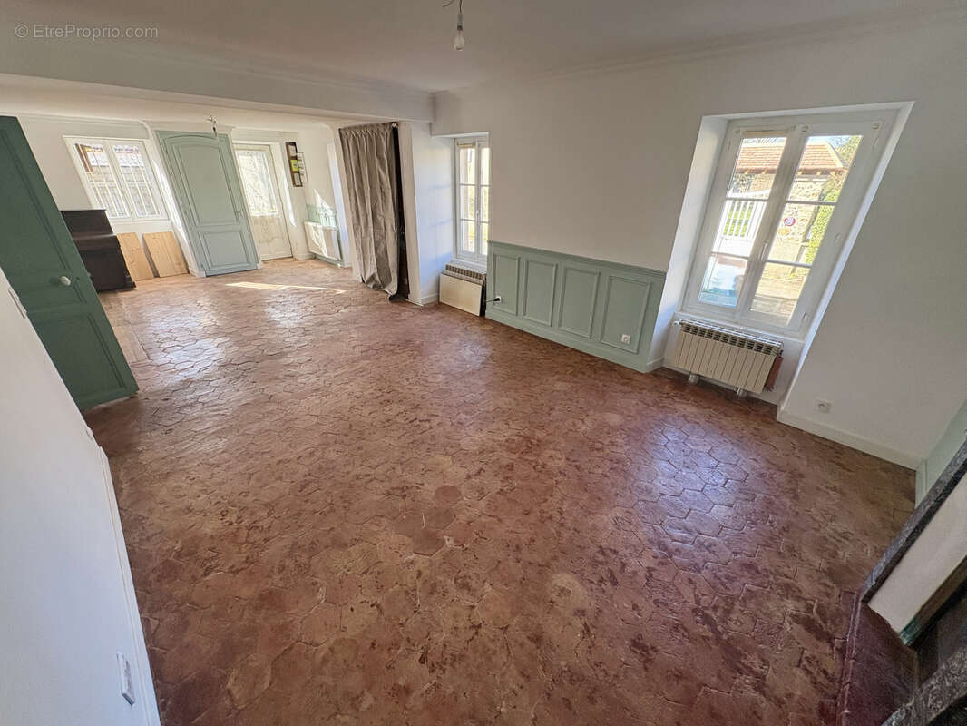 Maison à SAINT-SAUVEUR-SUR-ECOLE