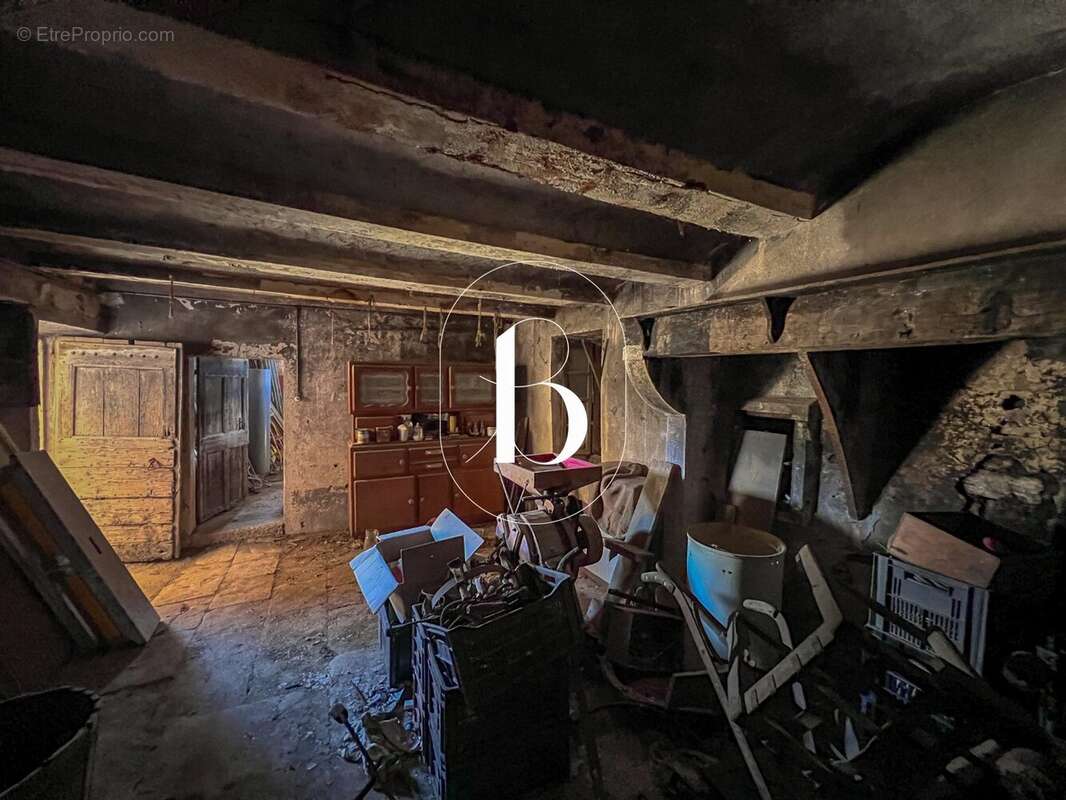 Maison à ORGNAC-L'AVEN