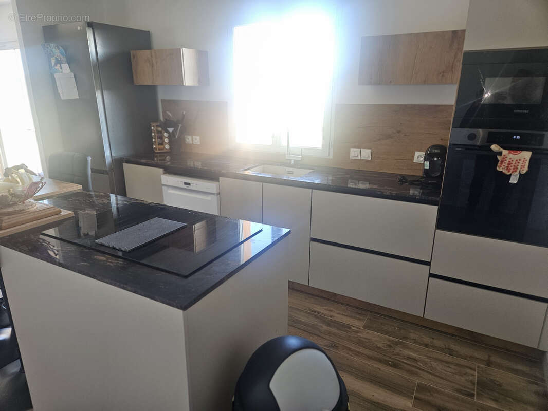 Maison à SAINT-COUTANT-LE-GRAND