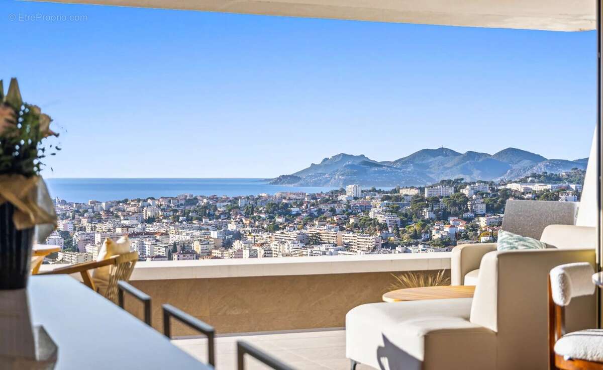 Appartement à LE CANNET