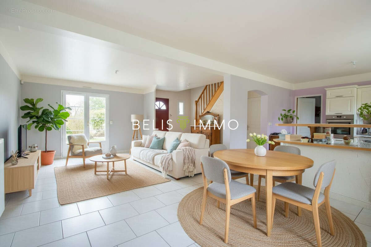 Maison à MONTLOUIS-SUR-LOIRE