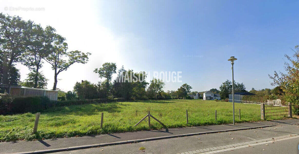 EXCLUSIVITE Terrain constructible de 3968 m² sur Chauvigné - photo 2
