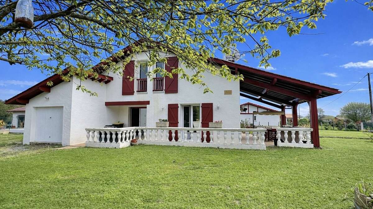 Maison basque à vendre à Jatxou proche Larressore  6 pièces, terrain de 850 m² piscinable - photo 2