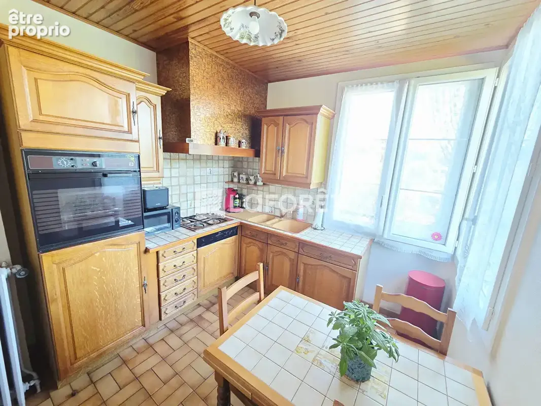 Maison de caractère - 148 m2 - 7 pièces - photo 12