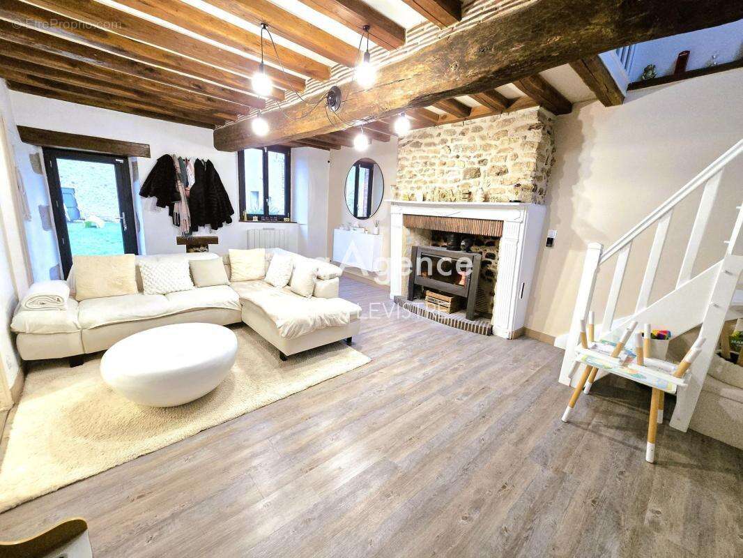 Maison de 4 pièces de 102m² - photo 3