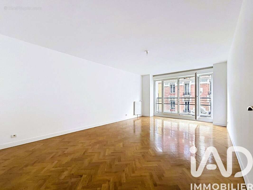 Photo 2 - Appartement à CLICHY