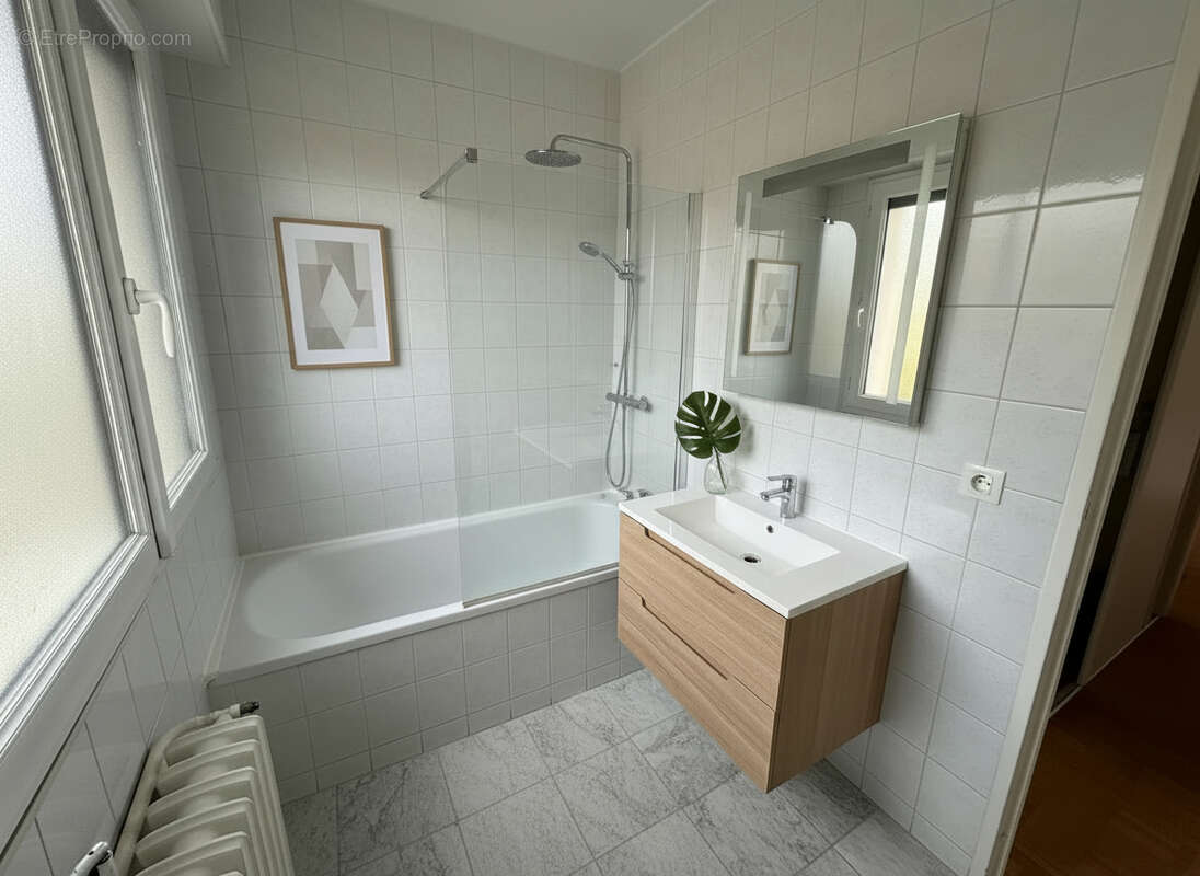 Appartement à SAINT-MAUR-DES-FOSSES