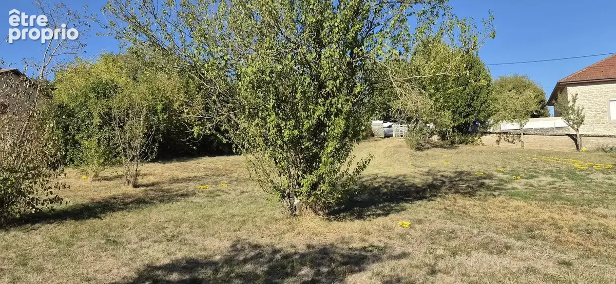 Terrain constructible de 606 m2. - photo 4
