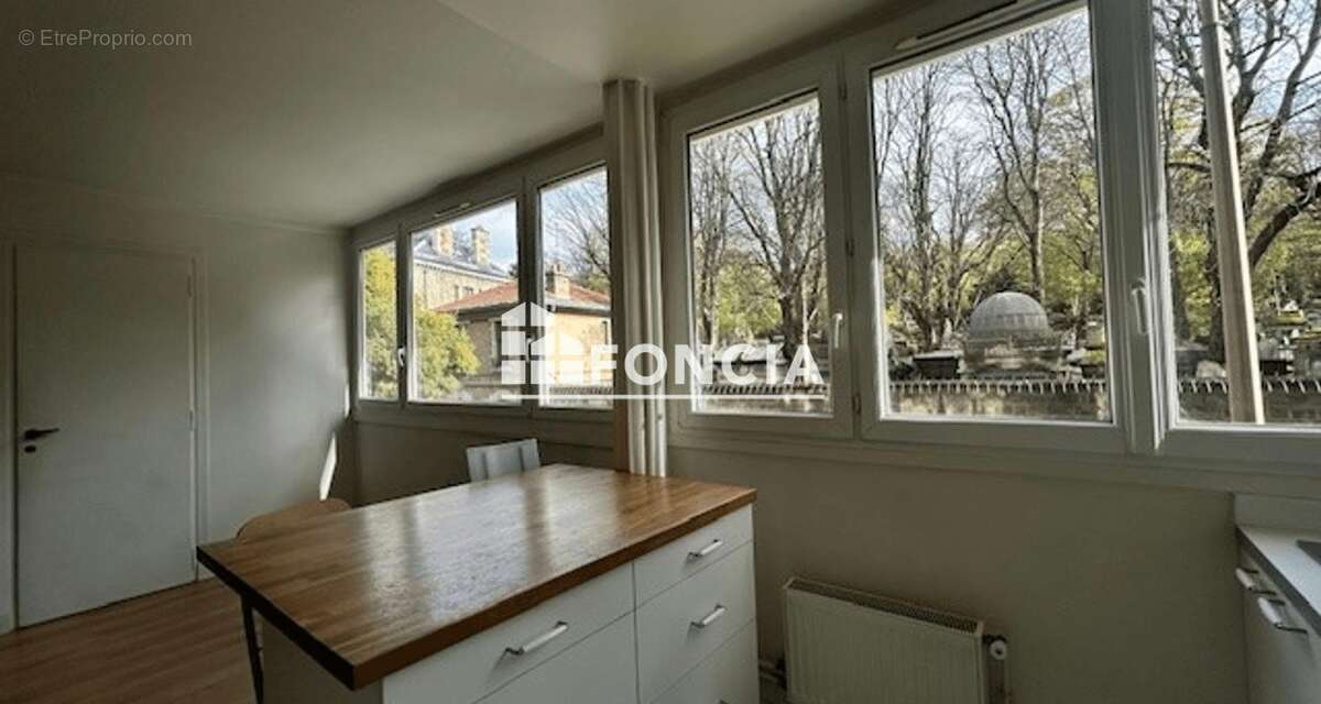Appartement à PARIS-20E