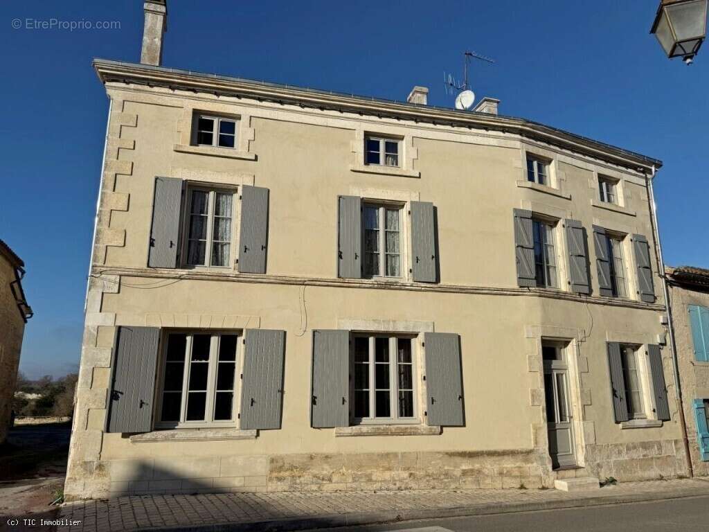 Magnifique Maison de Village 8 Minutes d'Aigre - photo 62