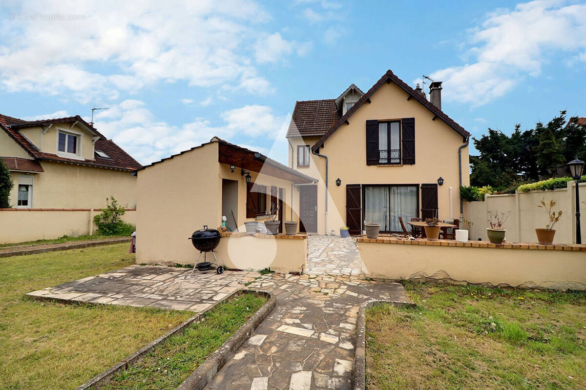 Maison à PONTOISE