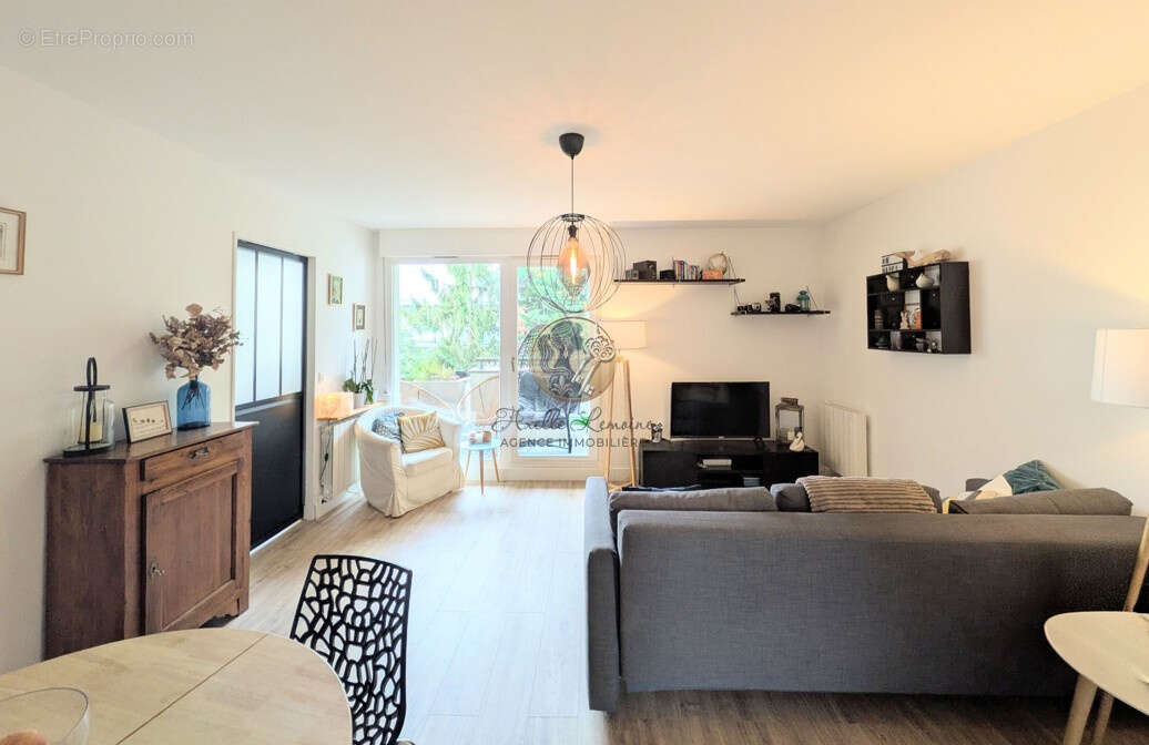 Appartement à TASSIN-LA-DEMI-LUNE