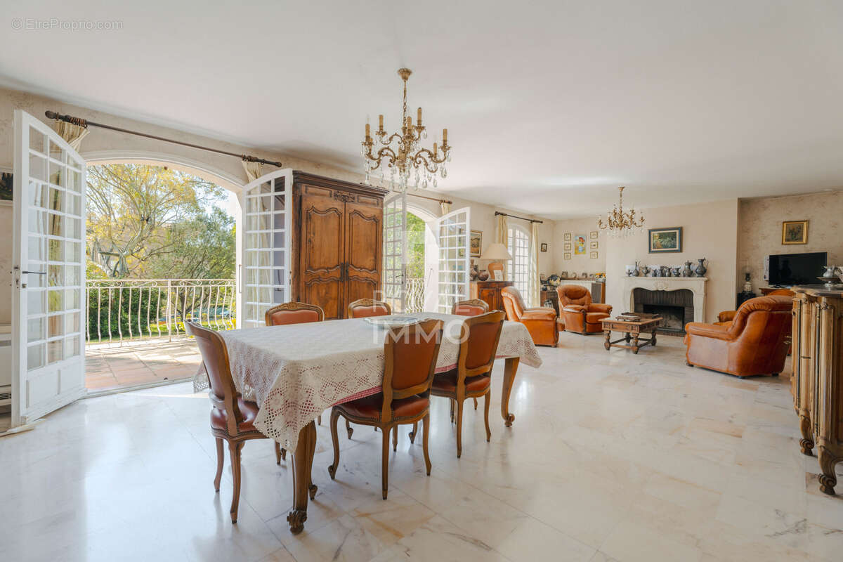 Maison à LA VALETTE-DU-VAR