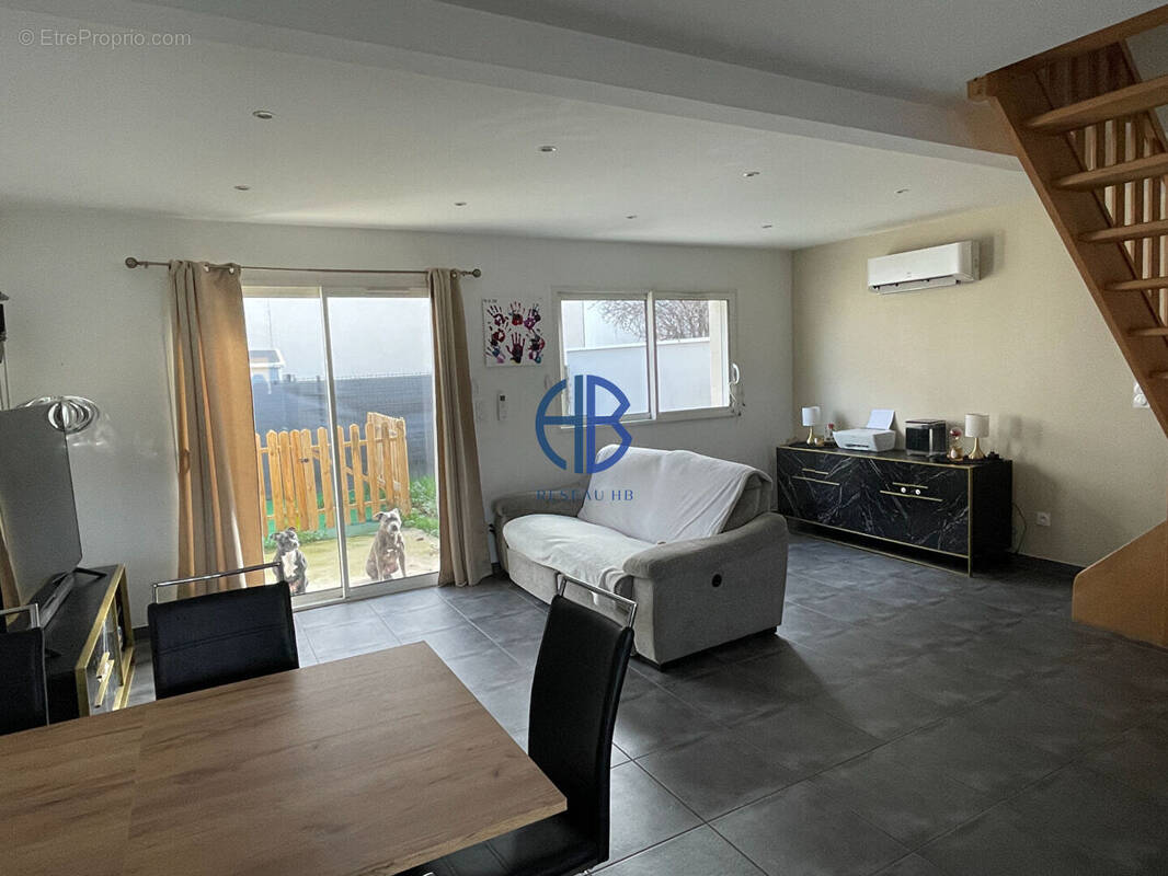 Maison à SAINT-SIMEON-DE-BRESSIEUX