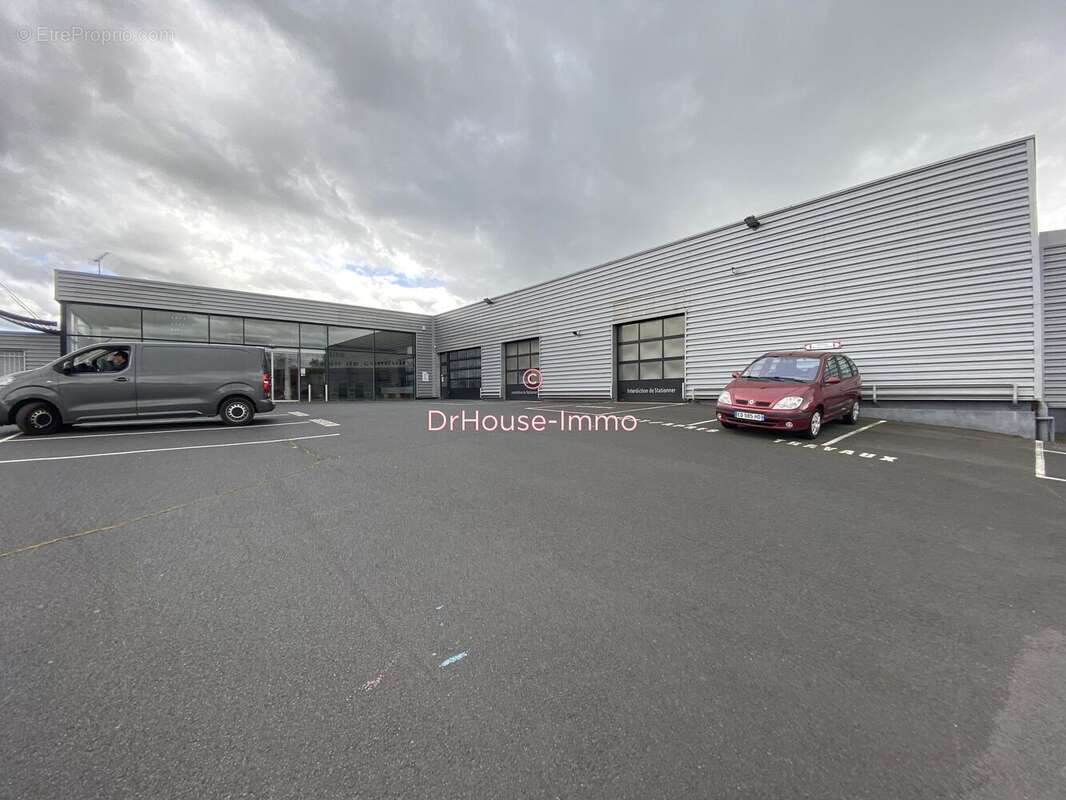 Commerce à BRIVES-CHARENSAC