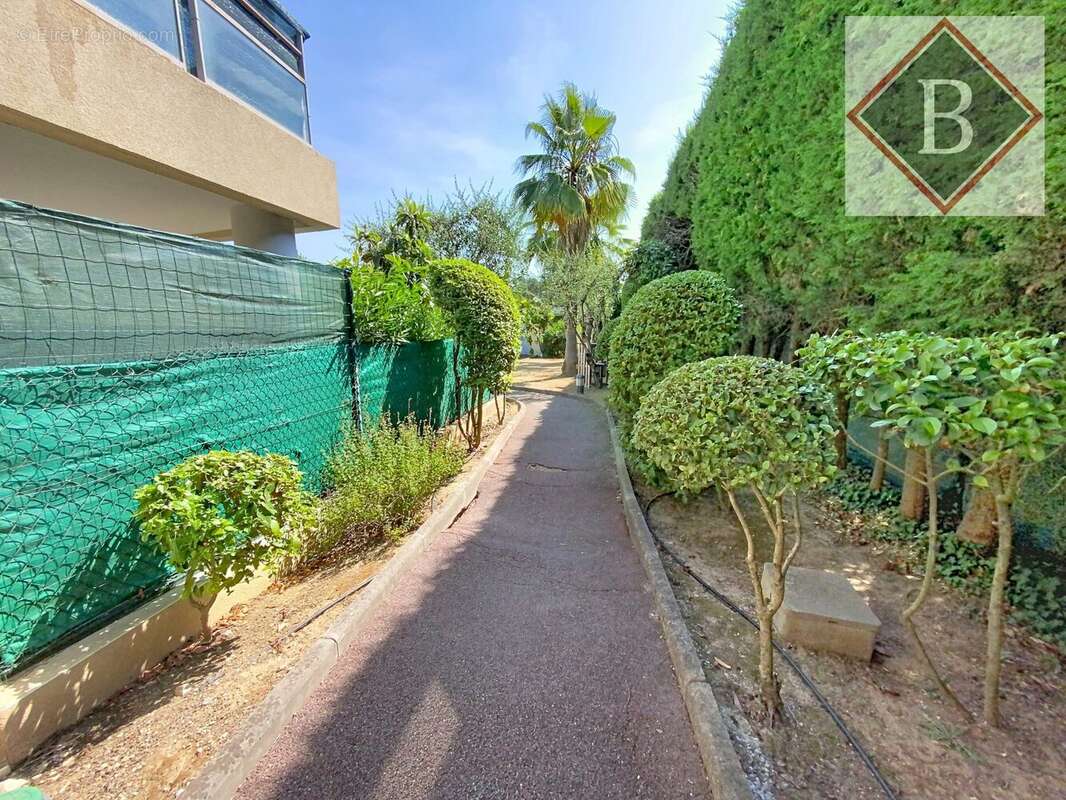 Appartement à MOUGINS