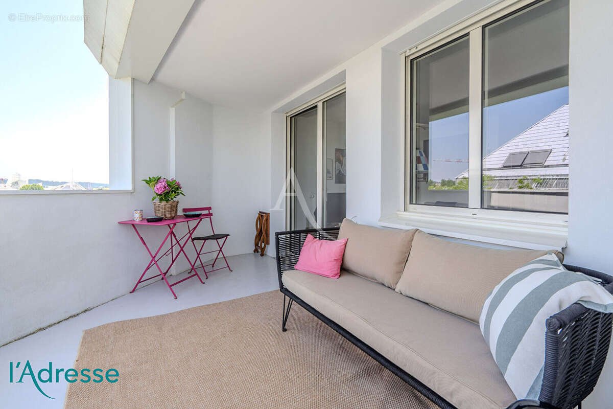 BORDEAUX BASTIDE - Appartement 3 pièces avec loggia et parking - photo 3