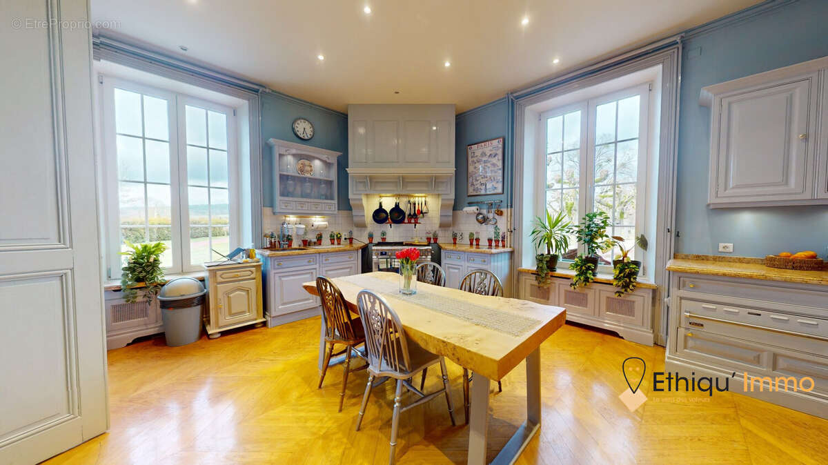 1682 m² à Troyes  - photo 4