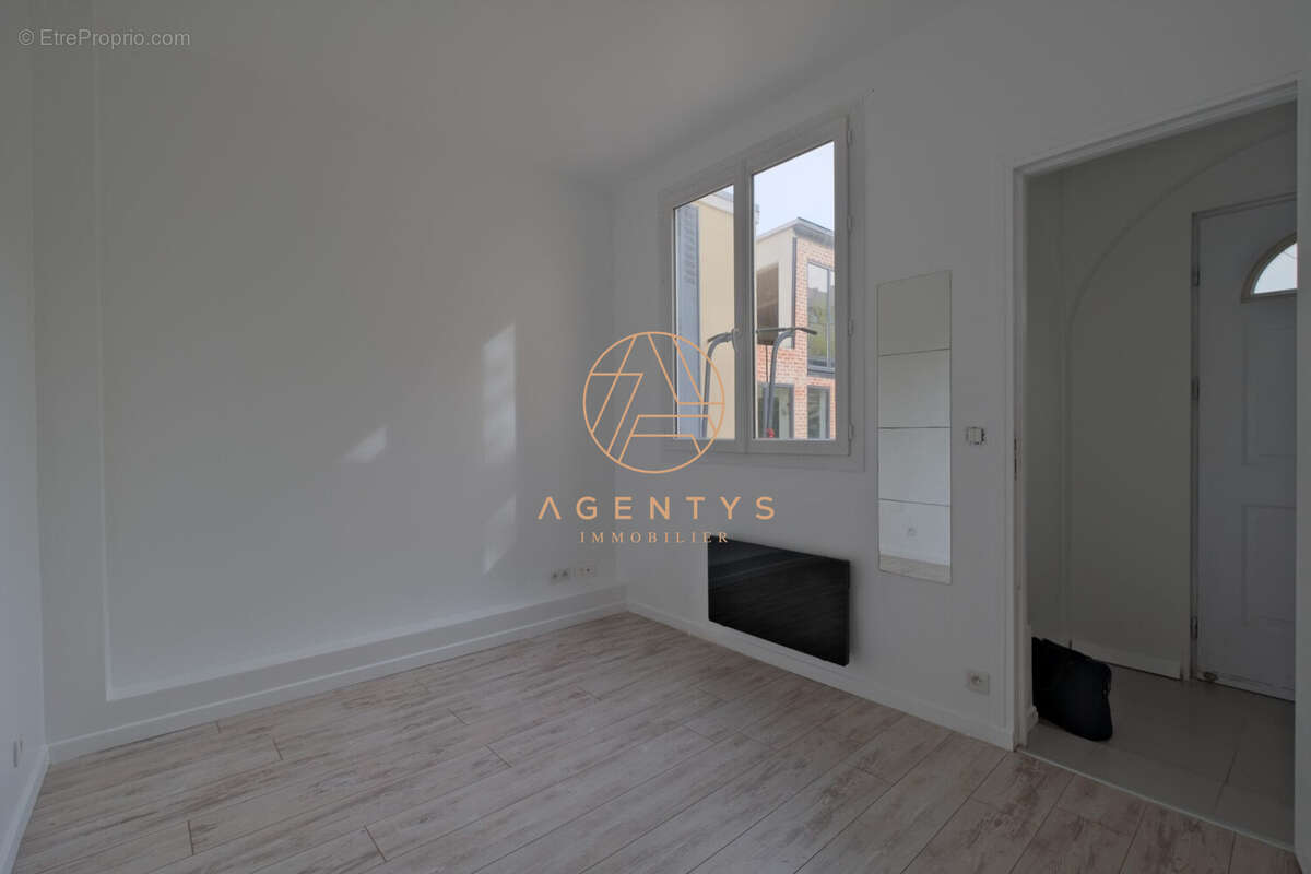 Appartement à SAINT-MAUR-DES-FOSSES