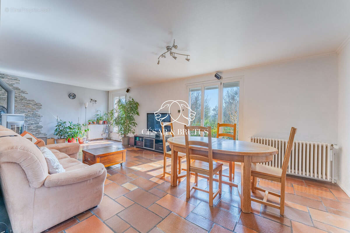 Maison à SAINT-PRIEST