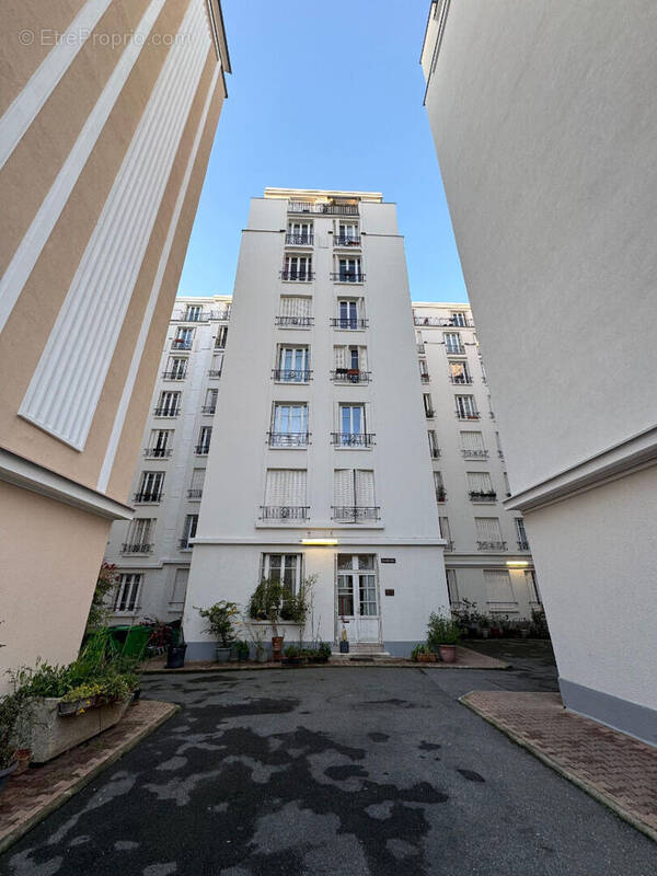 Appartement à PARIS-18E