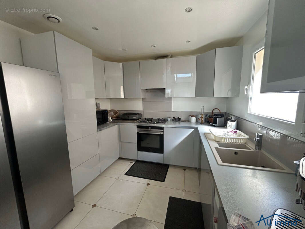 Commerce à SAINT-MAUR-DES-FOSSES