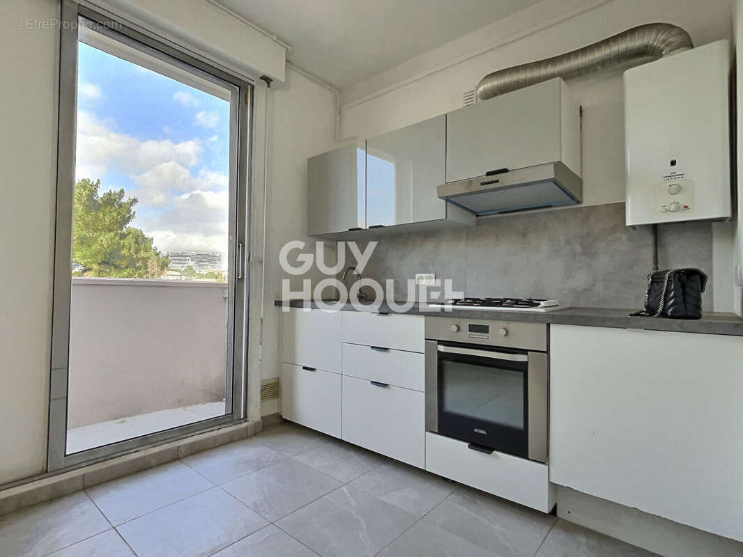 Appartement à MARSEILLE-8E