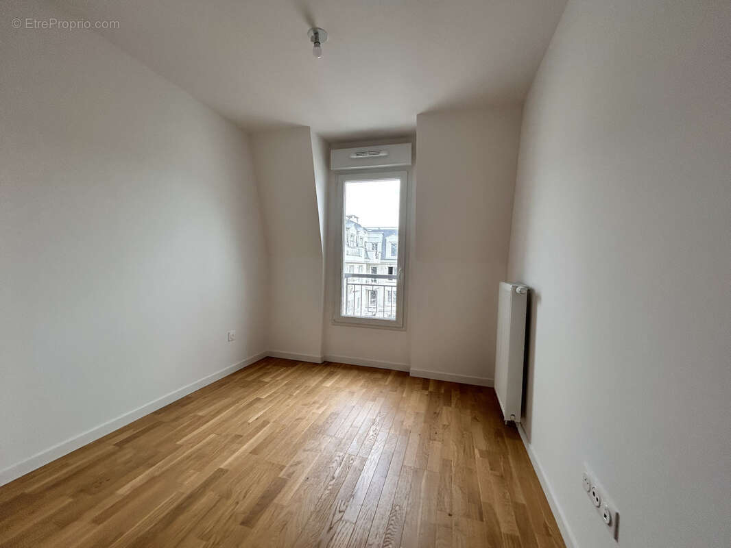 Appartement à SARTROUVILLE
