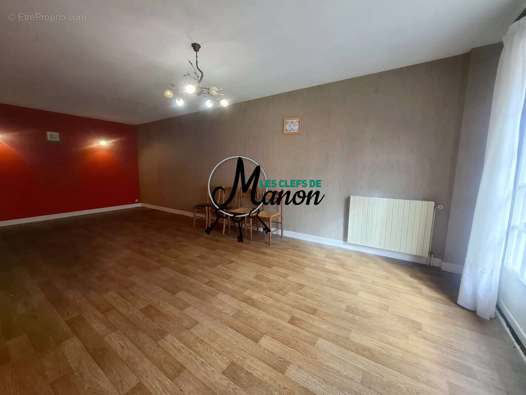 Maison à BESSINES-SUR-GARTEMPE