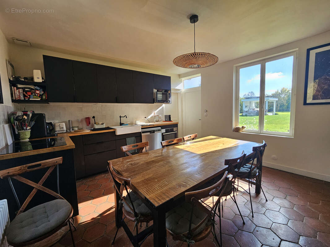 Maison à CORMEILLES