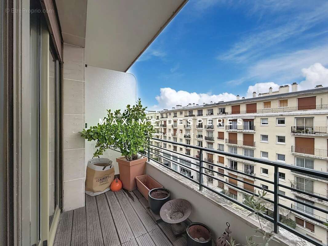 Appartement à NEUILLY-SUR-SEINE
