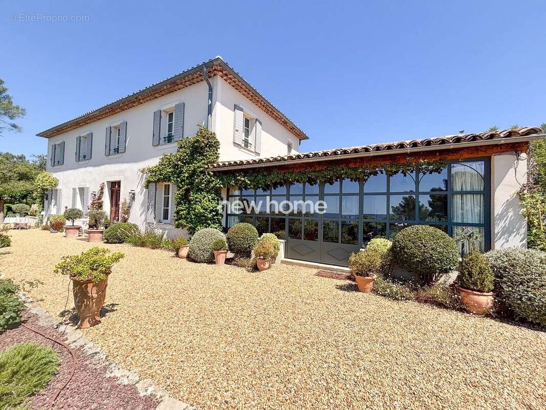 Maison à LORGUES