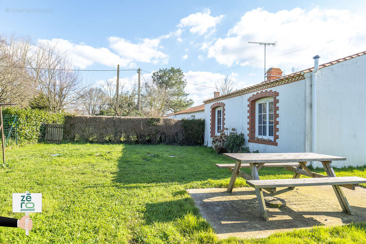 Maison à CHATEAUNEUF