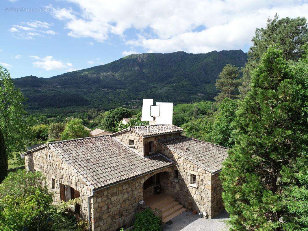 Maison à LES SALELLES